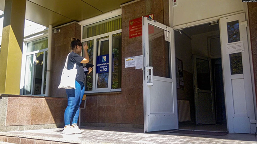 МЗС висловило протест через вибори у Криму й просить посилити санкції