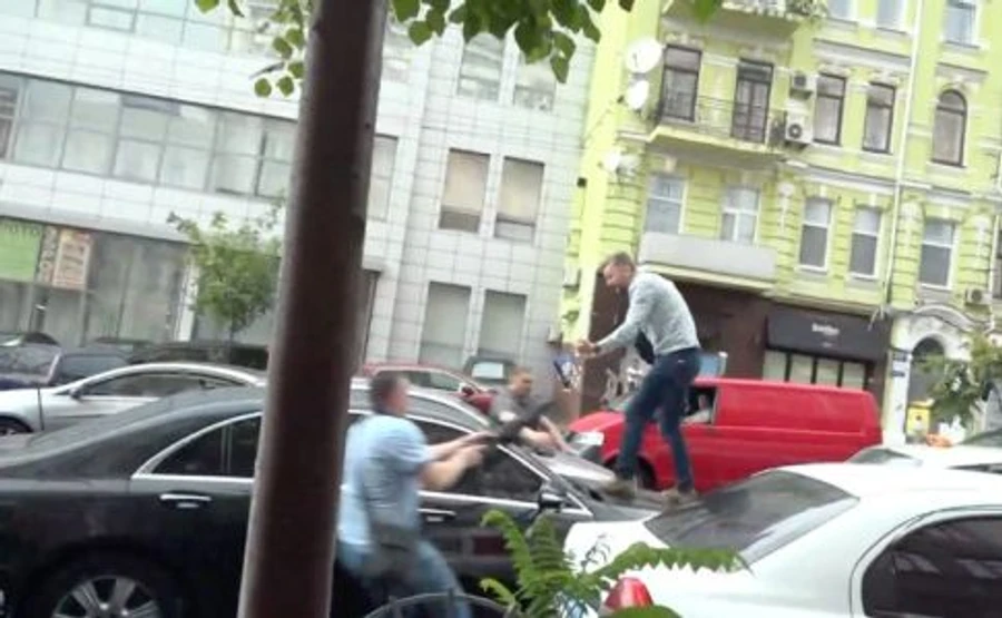 Учасник бійки біля ДБР записав відеозвернення