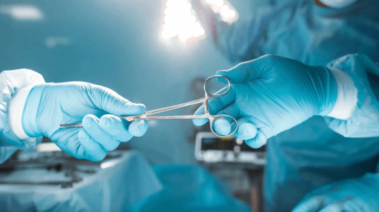 Шанс на життя без протеза. Як українцям рятують кінцівки, які могли ампутувати