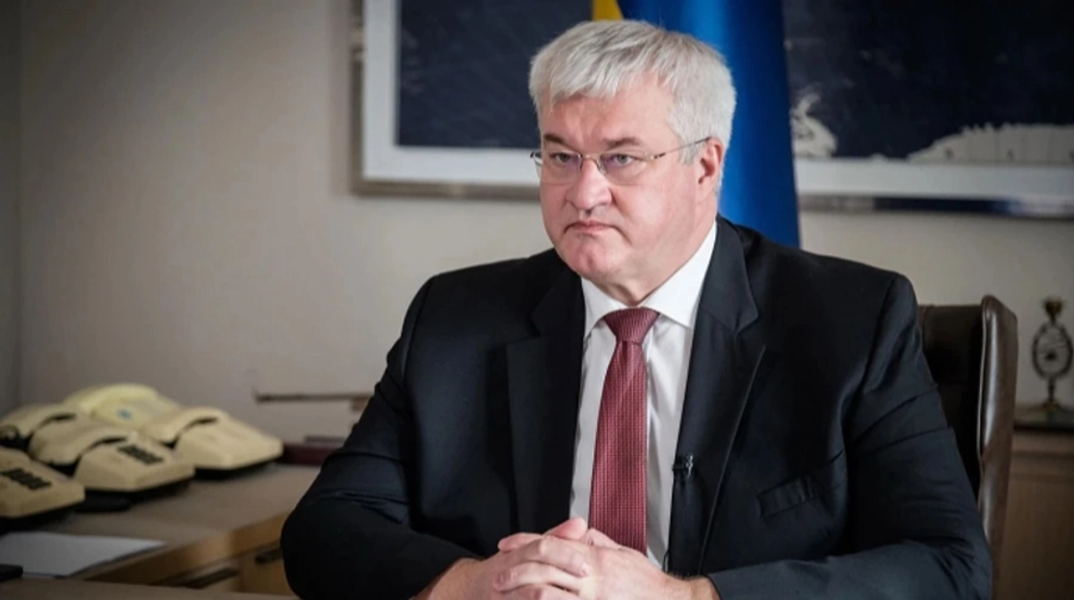 Ukraine's foreign minister: Russia exports Ukrainian grain from occupied territories, intelligence identifies 45 vessels