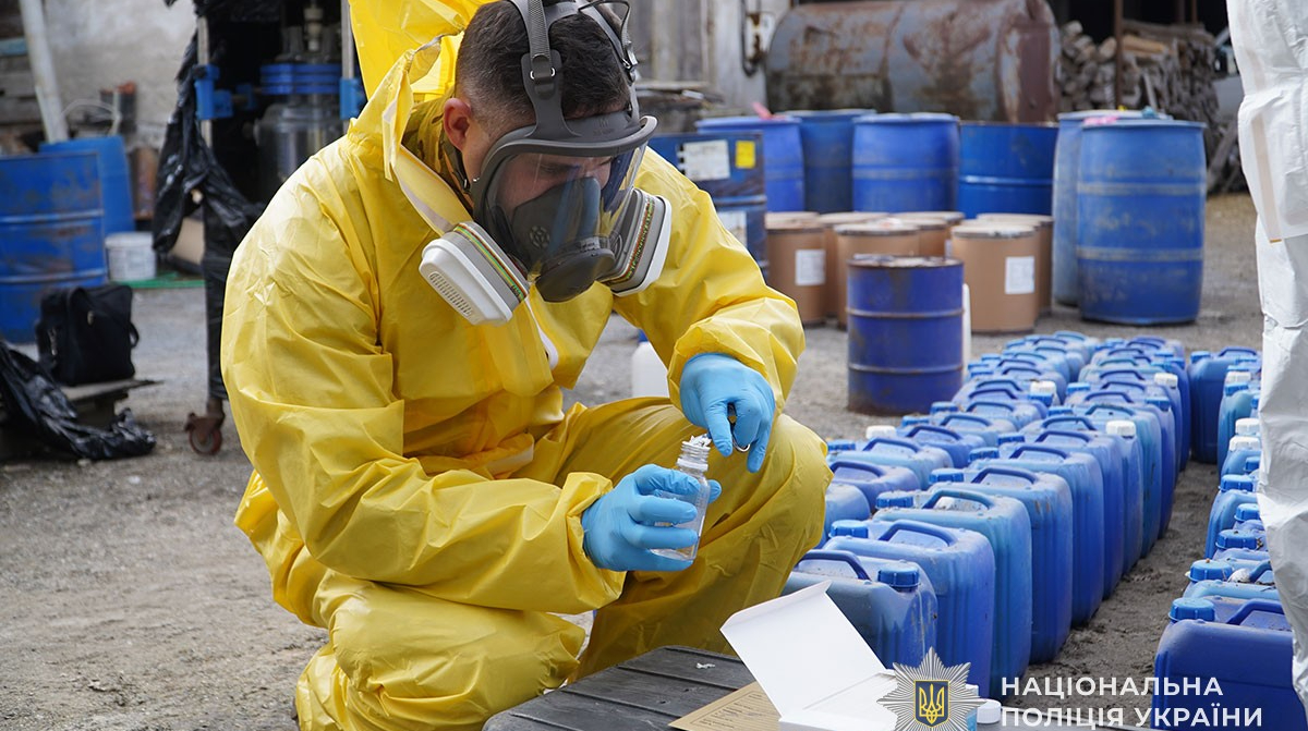 200 кг метадону, 20 тонн сировини і мільйонні прибутки: на Тернопільщині викрили наркоторговців