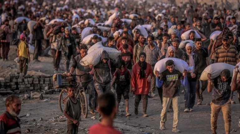 Ізраїльські танки у Секторі Гази вдарили по людях, які хотіли отримати їжу: 59 загиблих – Reuters