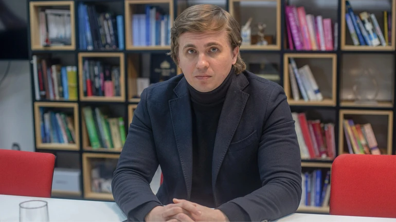 Михайла Ткача затримали у Відні під час виконання редакційного завдання