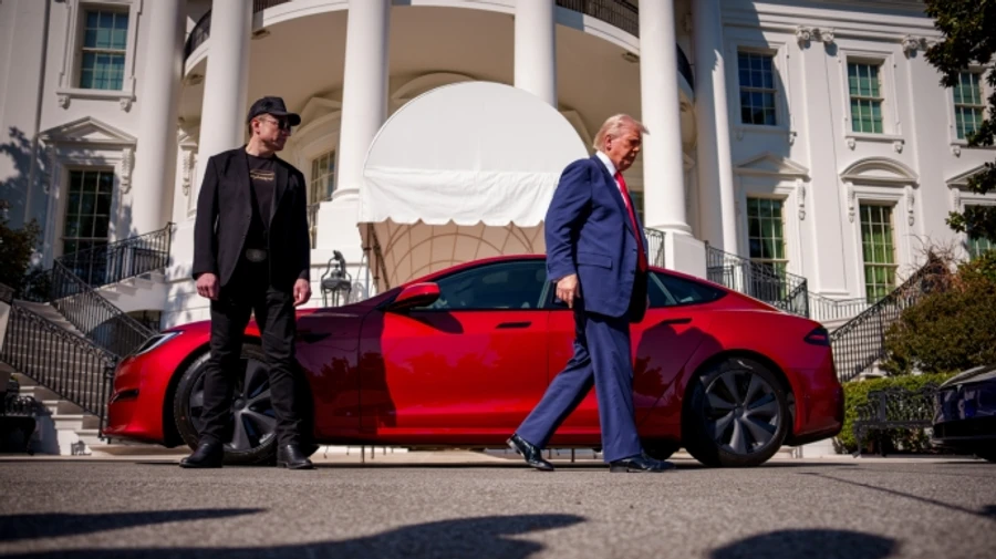ЗМІ: Трамп подумує продати свою Tesla після сварки з Маском