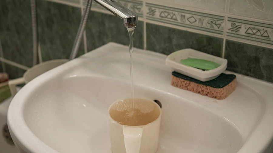 Киевлян предупредили, что из-за паводка из кранов может потечь желтая вода