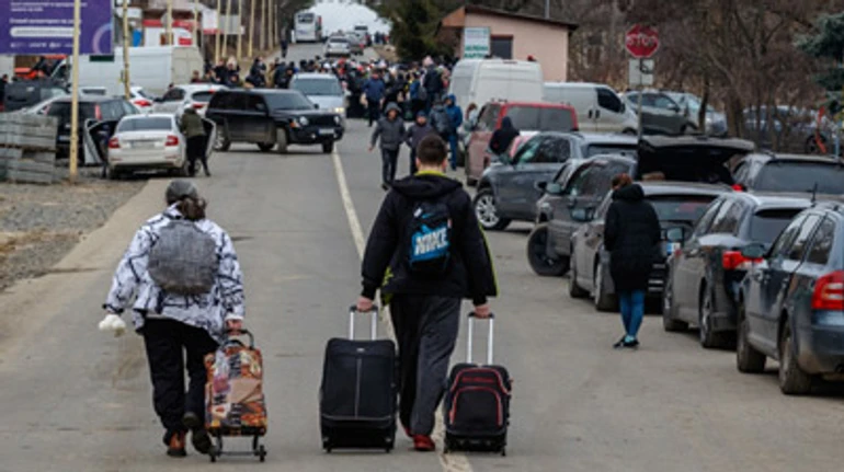 Мы – в безопасности. Хотя я до сих пор дергаюсь, когда слышу какие-то шумы. Как украинцы ищут убежища за границей