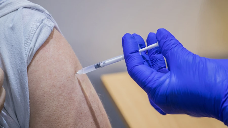 Мер Кропивницького пропонує робити щеплення в автобусах 