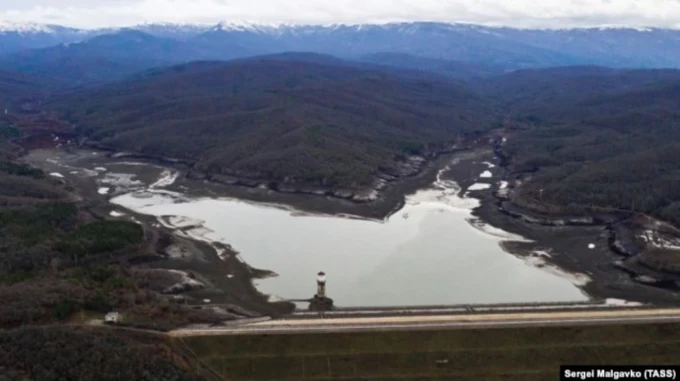 В Крыму продолжают мелеть водохранилища и высыхать реки