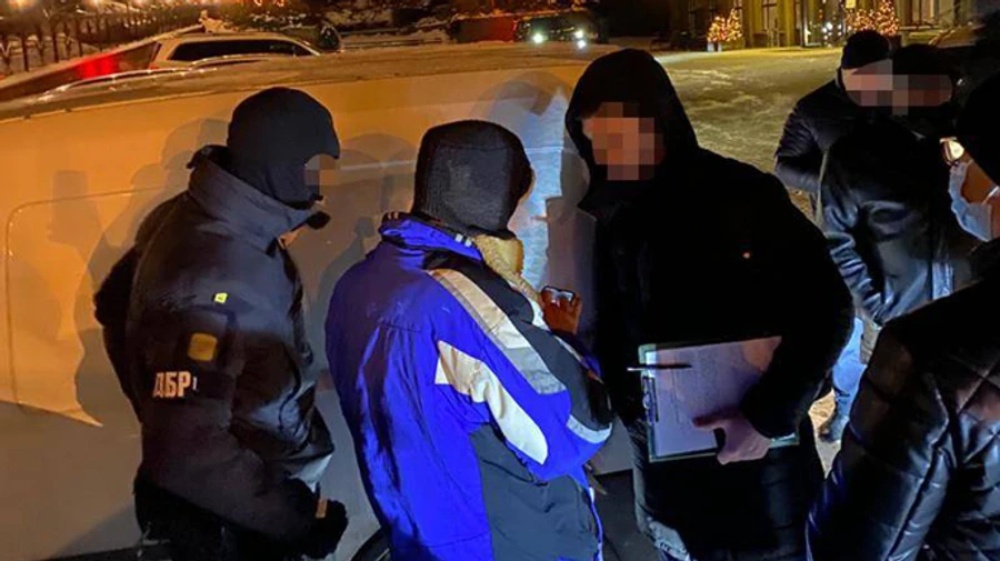 Экс-помощник нардепа обещал работу в ОПУ за $200 тысяч 