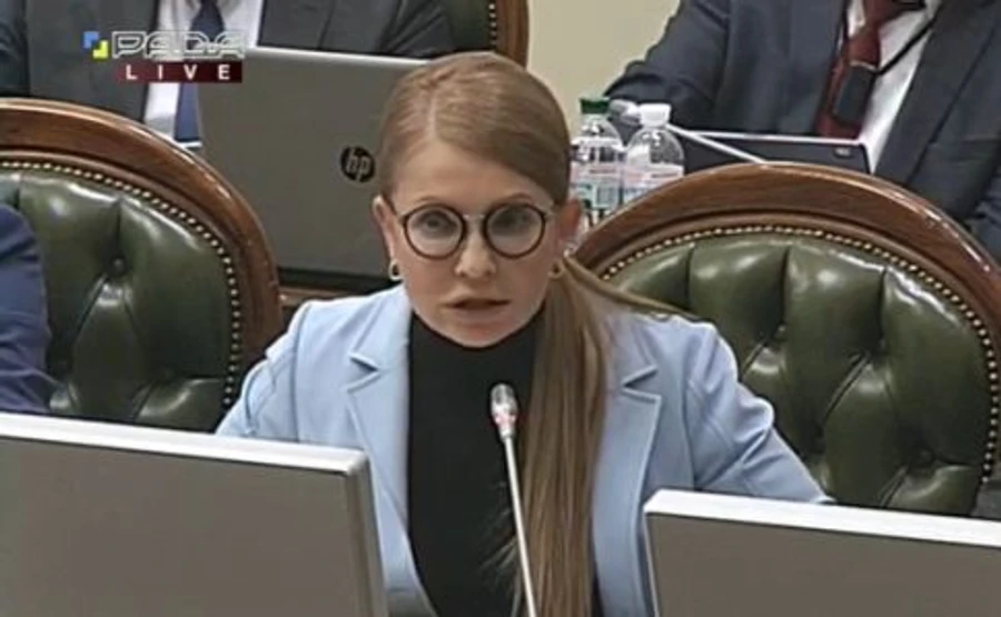 Тимошенко закликає рятувати Україну і заявляє, що смертей від COVID-19 більше