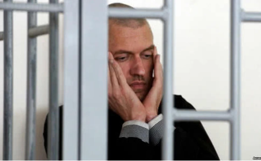 Политзаключенный Клых подозревает, что болен раком кожи - мать