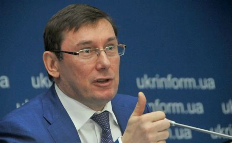 Першою до суду піде справа про держзраду Януковича – Луценко