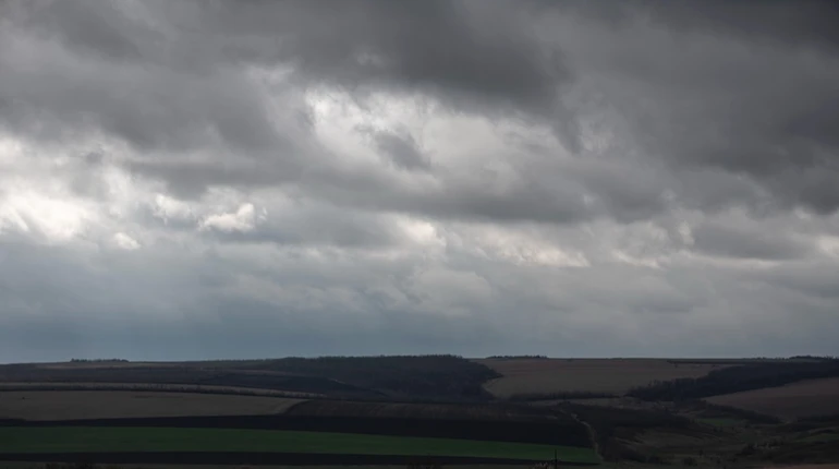Через хмарність в Україні зростає споживання електроенергії
