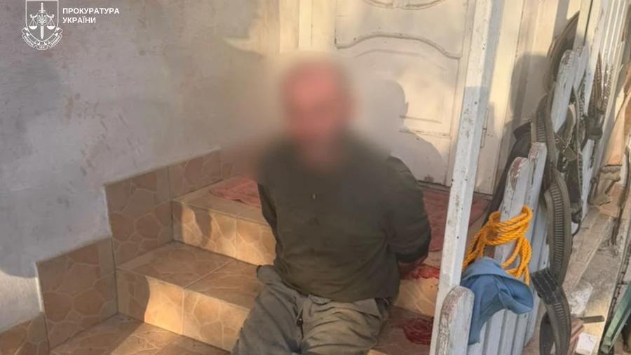 На Закарпатье мужчина шел по улице и стрелял в людей: 2 погибших