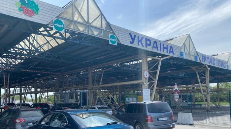 Поток на въезд в Украину бьет рекорды с начала войны