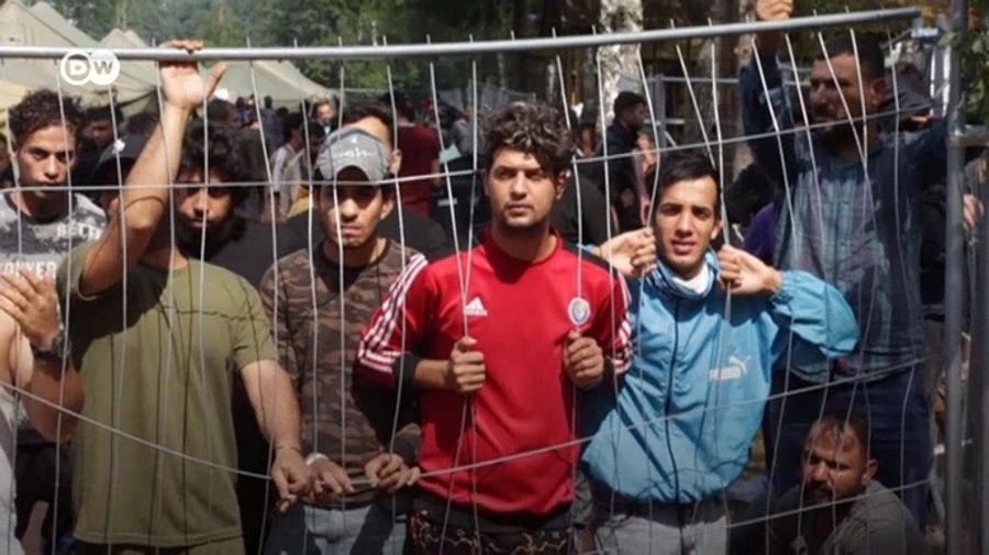 На границе с Беларусью Польша создала лагеря для беженцев