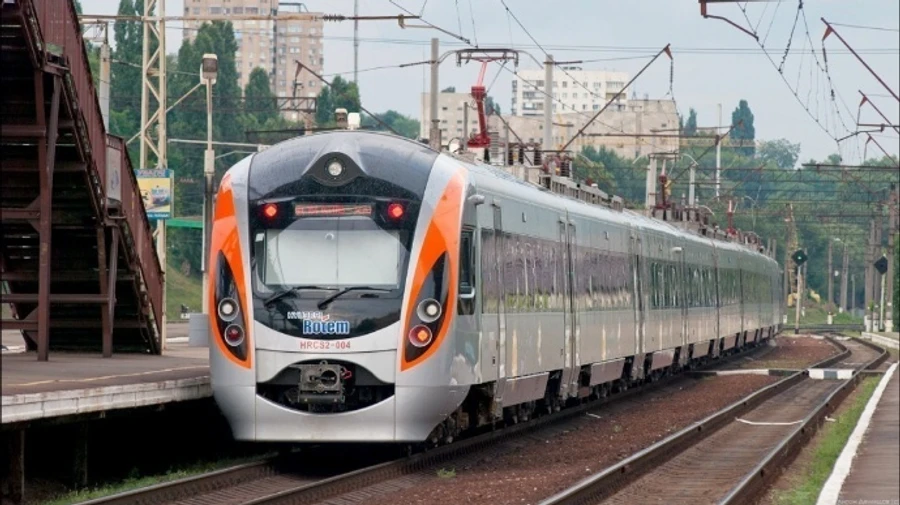 Потяг Інтерсіті зійшов з рейок на шляху до Запоріжжя