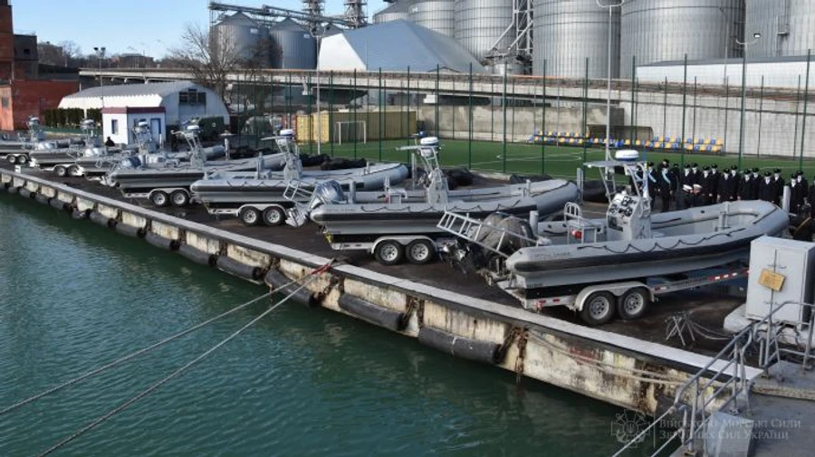 Украина получила от США 10 катеров и надувные лодки
