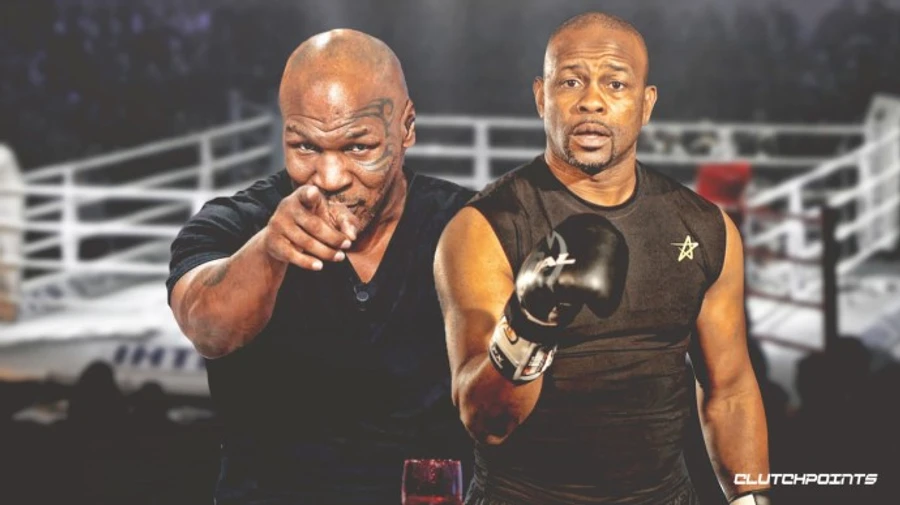 Майк Тайсон провів бій з Роєм Джонсом