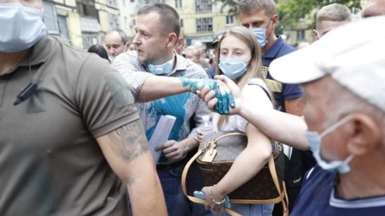 Філатова у Дніпрі облили зеленкою