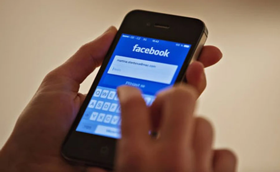 Facebook будет предупреждать о ложной информации о Covid-19