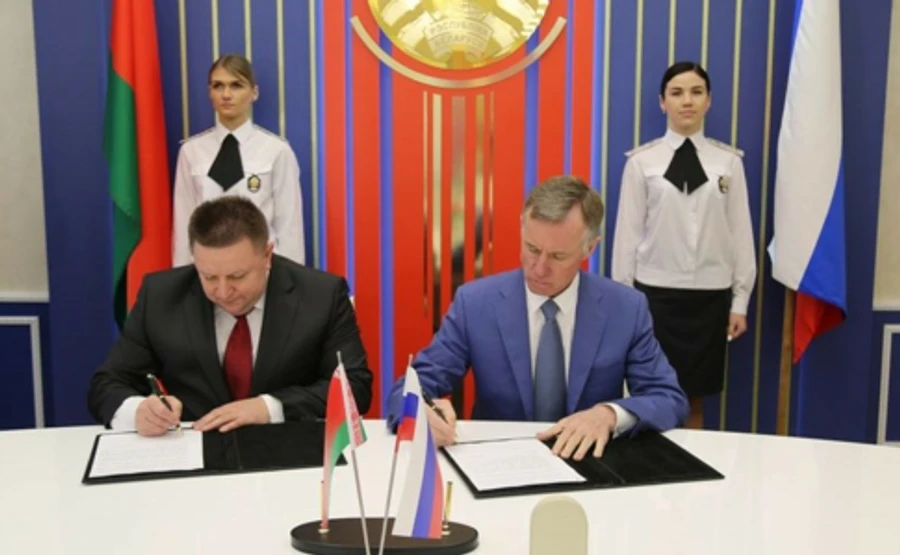 Союз держав: Путін і Лукашенко готують єдиний список невиїзних громадян