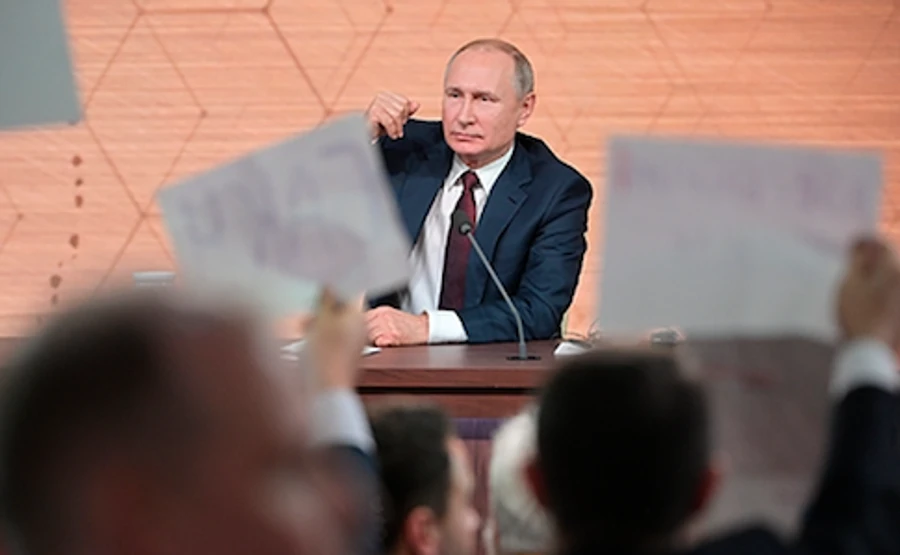 Посол США в Варшаве упрекнула Путину из-за заявлений о Второй мировой