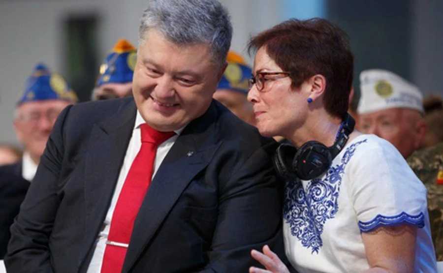 Порошенко о Йованович: Она имеет полную мою поддержку