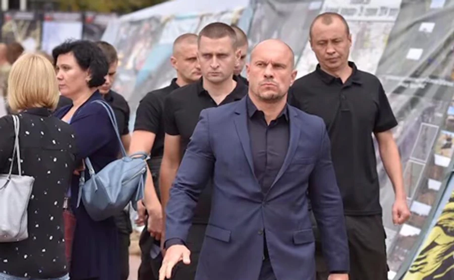 Кива створив приватний озброєний загін на базі поліції – Схеми