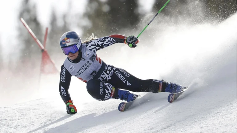 Горные лыжи. Робинсон выиграла супергигант, Шиффрин сошла с дистанции
