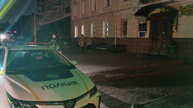 У Києві біля приймальні Коордштабу знайшли радіомаячок: на місці поліція