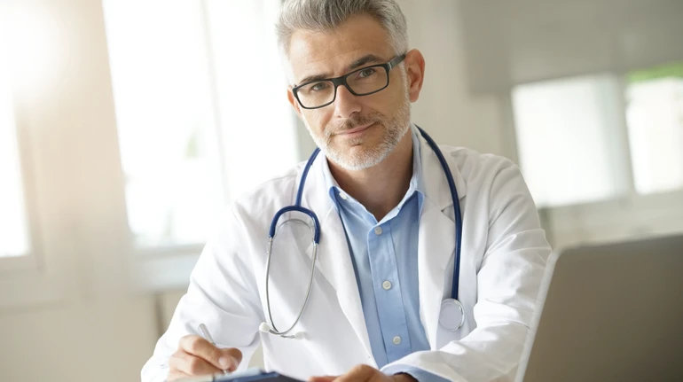 Чи є дефіцит лікарів в Україні? Експерт пояснив, яка зараз ситуація з медичними кадрами