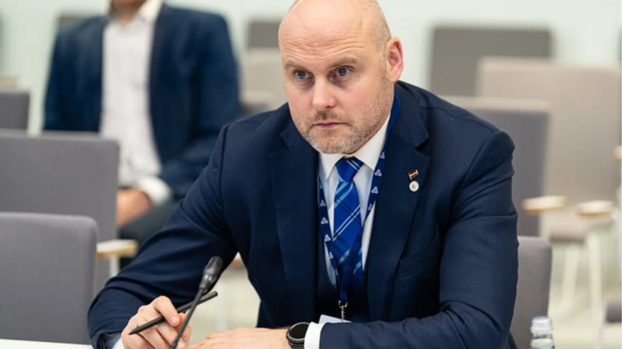 Прем’єр Латвії заявив, що вони єдині в ЄС виступали проти зняття санкцій з Усманова і Фрідмана