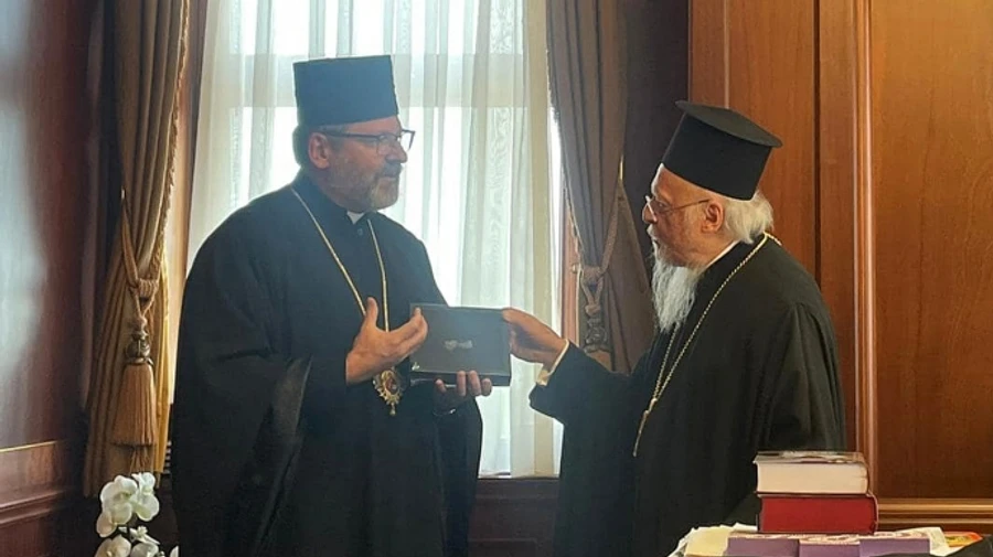 Head of Ukrainian Greek Catholic Church presents piece of Russian drone to Ecumenical Patriarch Bartholomew