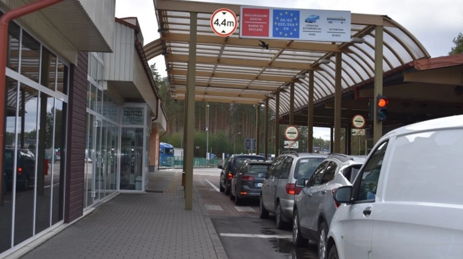 Lithuania bans cars with Russian number plates