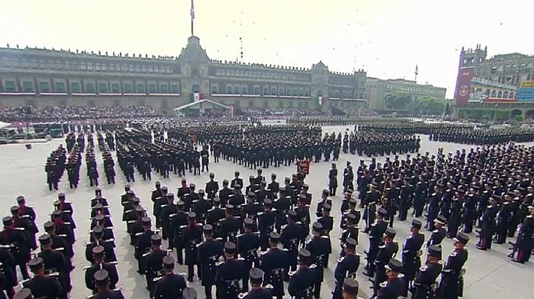 Ukrainian ambassador to Mexico reproaches president for presence of Russian military at Parade