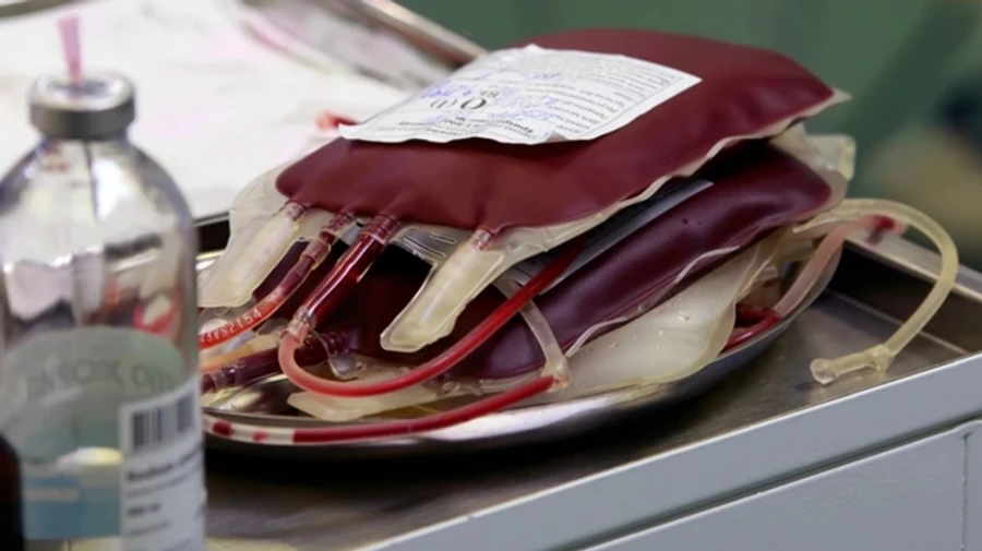 Ukrainian soldiers perform transfusion under fire using blood delivered by drone