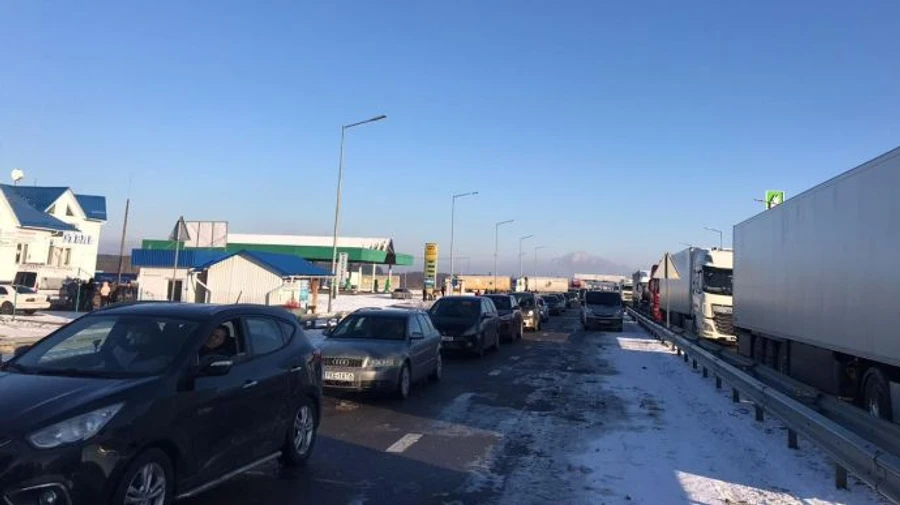 Після свят на кордоні з країнами ЄС утворилися черги