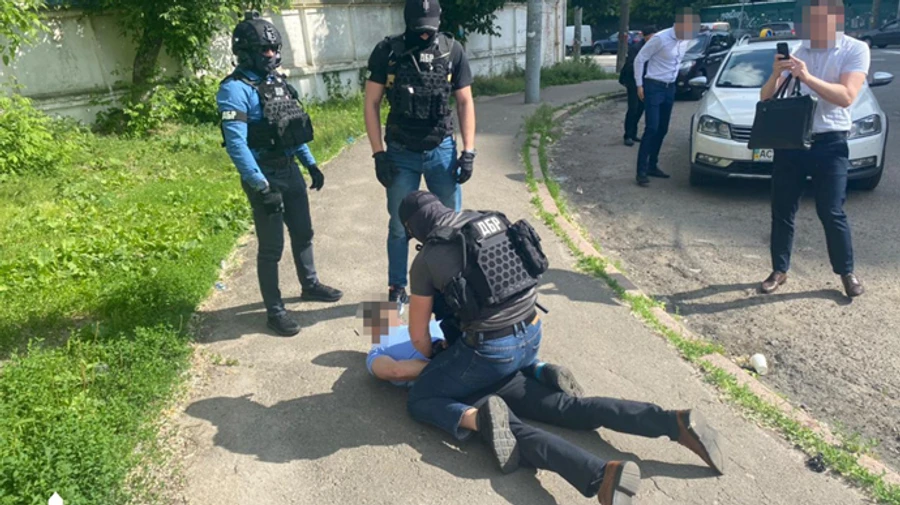 Задержали чиновника Укртрансбезопасности: вымогал взятки у перевозчиков