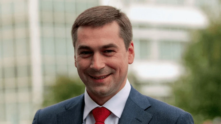 Кум Табачника виграв вибори ректора національного університету, але на заваді закон