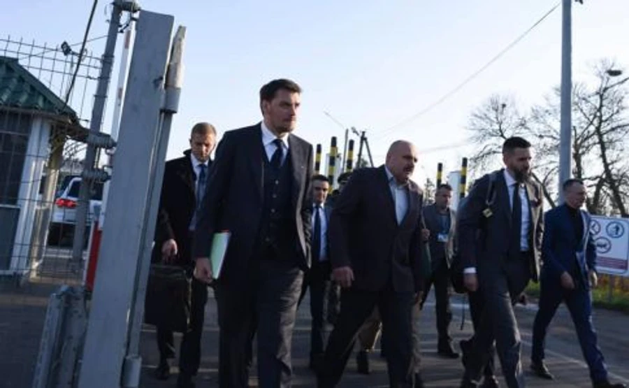 Гончарук побував на митниці в Чернівецькій області і дав начальнику тиждень