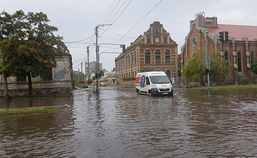 Курортный город на Запорожье поплыл после ливня