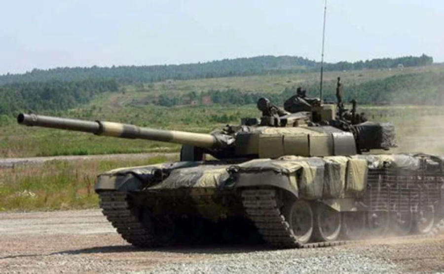 В течение суток боевики выпустили 6 танковых снарядов и 170 мин