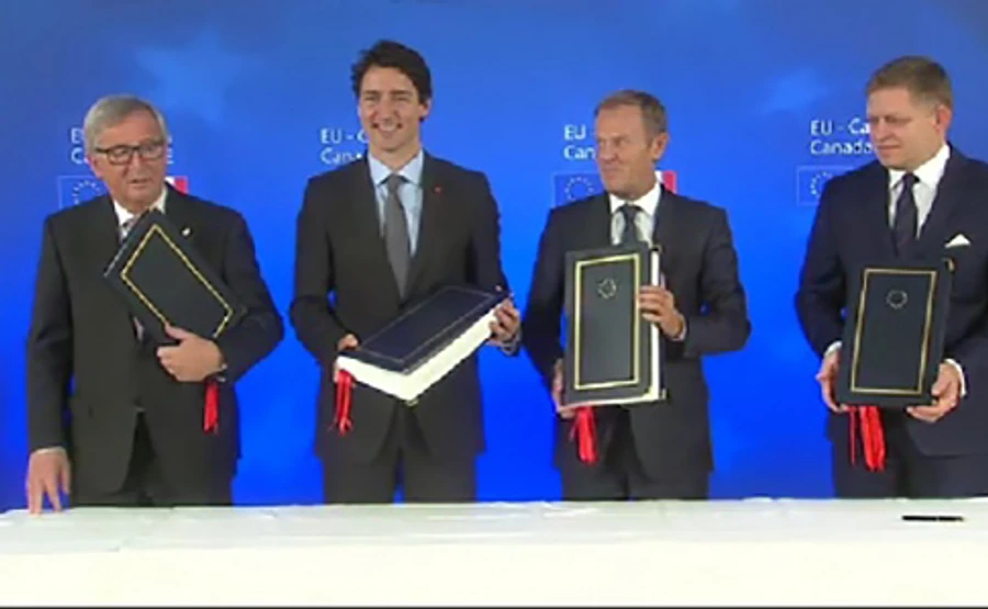 ЕС и Канада подписали соглашение о зоне свободной торговли