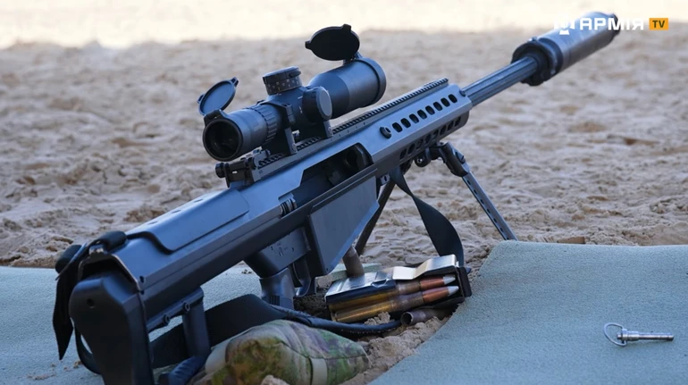 Військові розповіли про американську гвинтівку Barrett M107 A1, яку використовують в ЗСУ