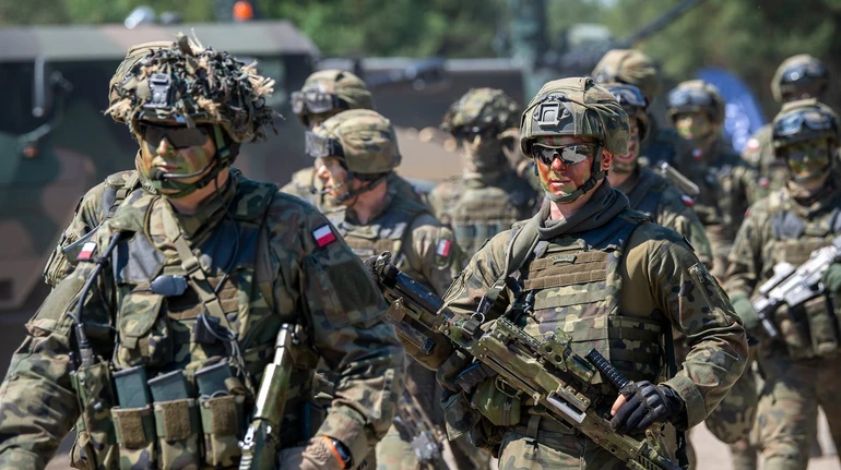 Более половины поляков за восстановление обязательной военной службы