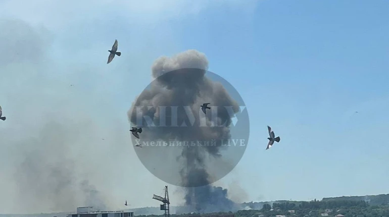 Взрывы на полигоне в Хмельницкой области разрушили жилые и коммунальные здания, погибших нет – мэр