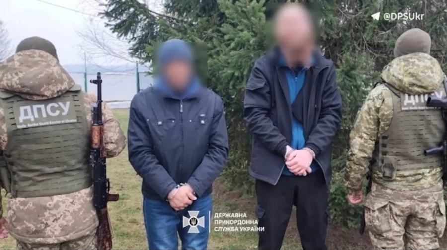 Гонки на границе: задержали двух уклонистов, которые пытались добежать до Румынии 