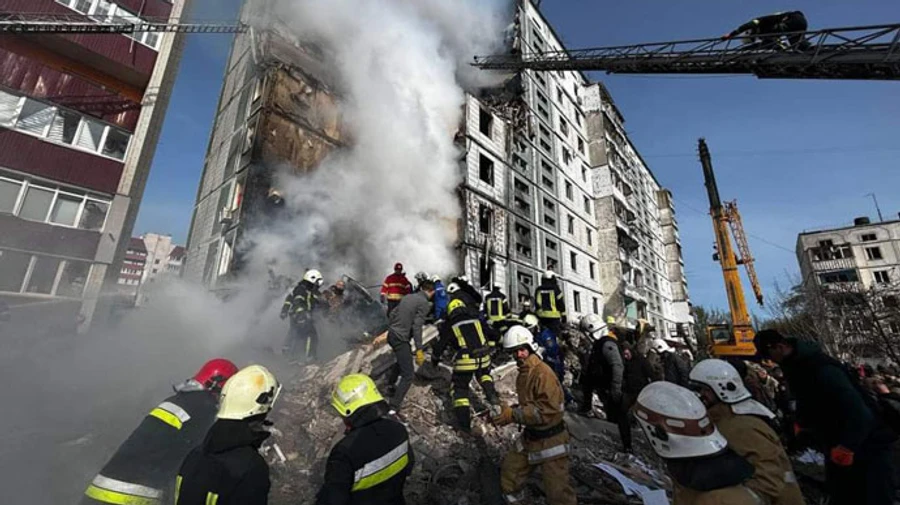 Russian missile destroys multi-storey residential building in Uman: 7 dead, including a child