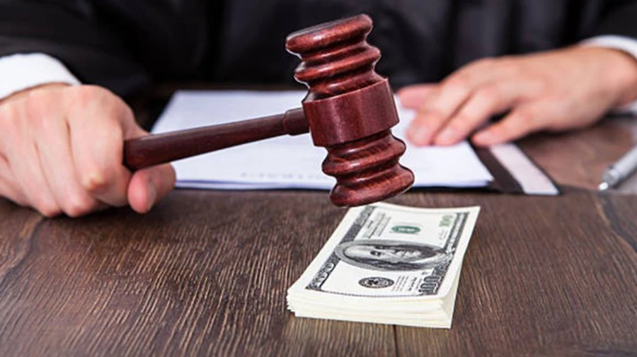 Главу Барышевского райсуда приговорили к 8,5 годам колонии: получил взятку